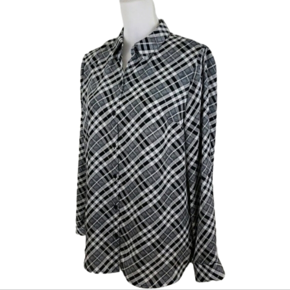 Express ~ Woman Size M~ White/Black "The City Shirt" Blouse Roll Tab Sleeve Tap. - Picture 4 of 11